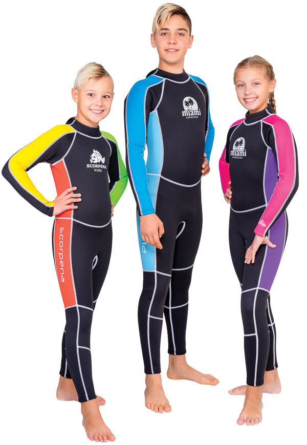 Положительная плавучесть костюма позволяет ребенку чувствовать себя в воде более уверенно и безопасно