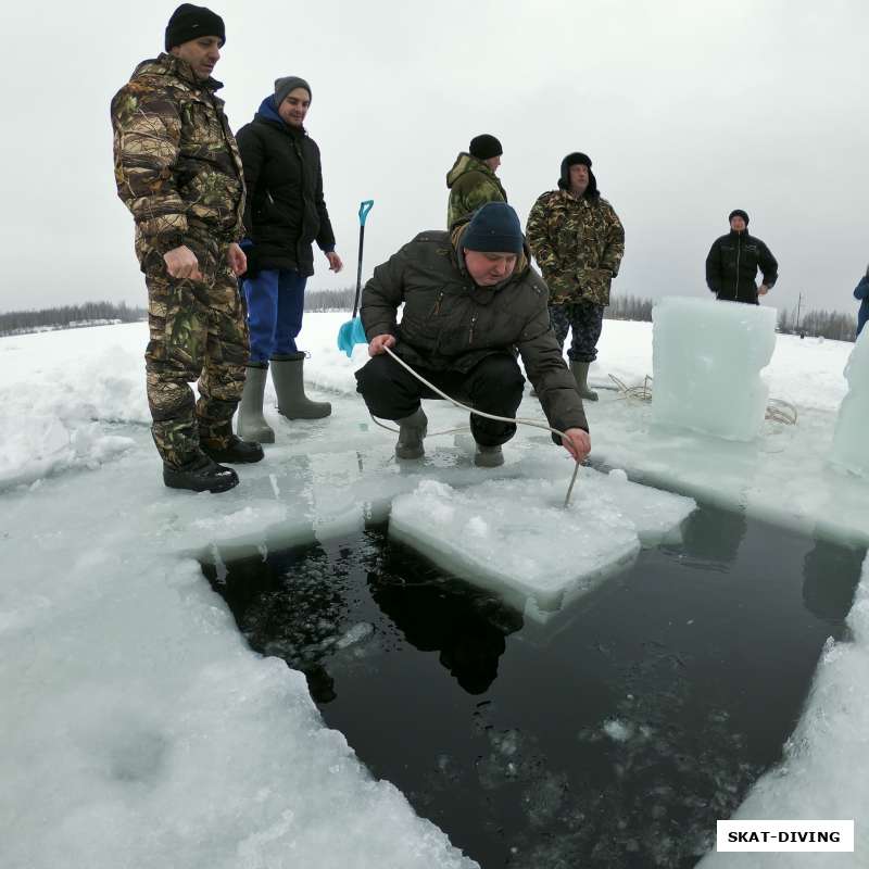 Отличная прозрачность и идея для развития подледного дайвинга