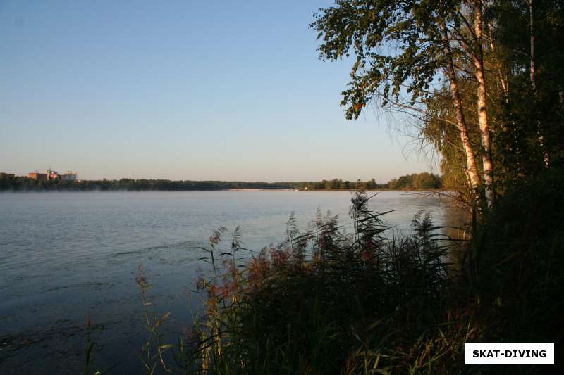 водохранилище на рассвете