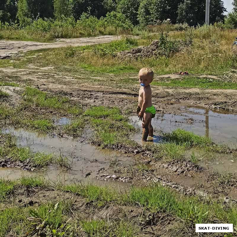 Романов Павел, ну а вы там все грязь на огородах месите, так и не заметите как прошло лето, а вместе с ним и клубная нырялка...