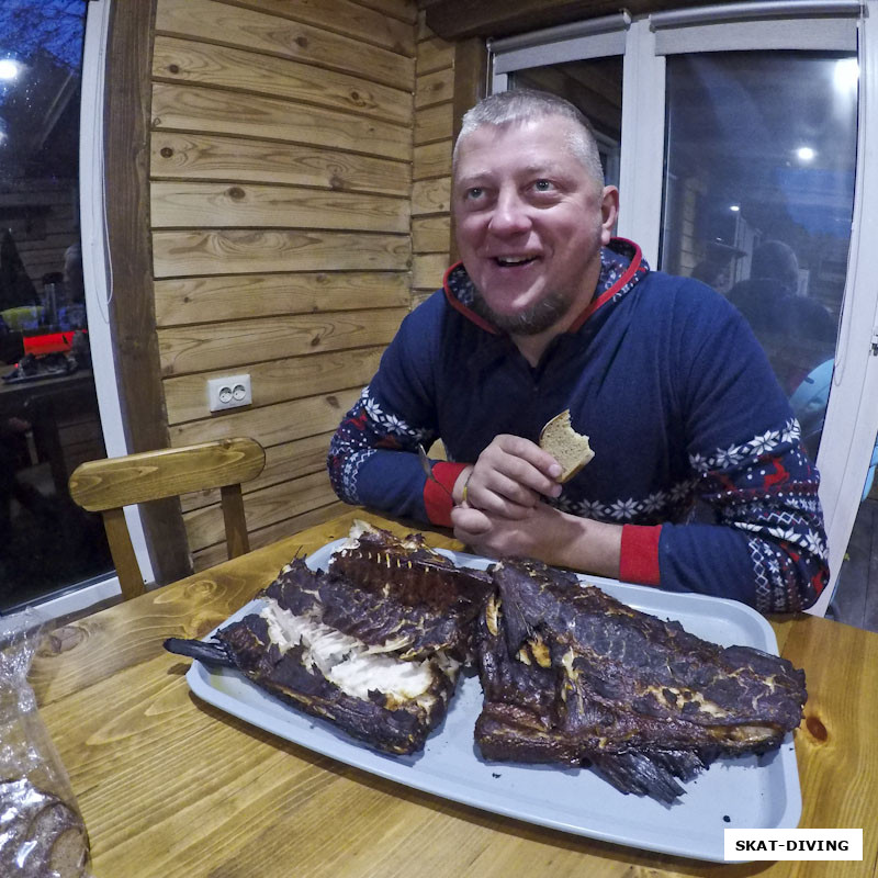 Шукста Игорь, толстолоб вырос на водохранилище, сбежал в Десну, был подстрелен в Брянске и уже блюдом вернулся на родину