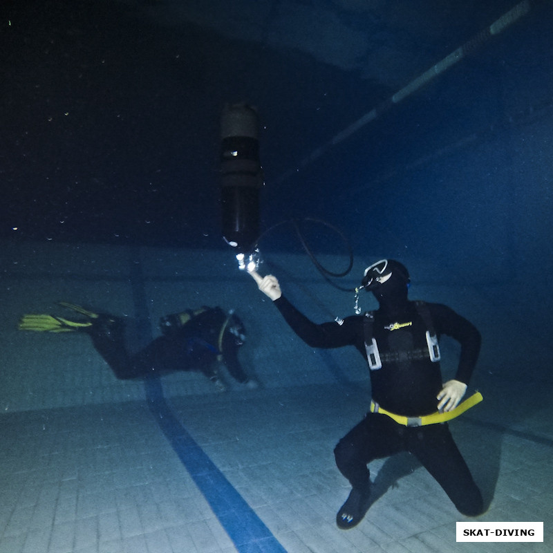 Леонов Дмитрий, подводная акробатика от наших профи