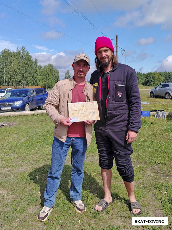 Николаенков Сергей, Романов Артем, вручение сертификата DEEP DIVER IANTD