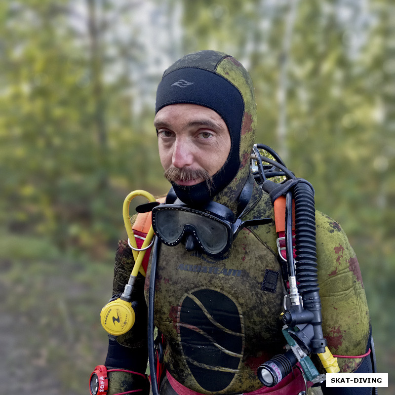 Романов Артем, усы хорошо защищают губы в холодной воде