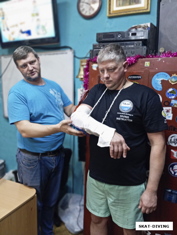 Аксенов Иван, Шукста Игорь, иммобилизация поврежденной конечности с наложением шины, не ожидали, думали опять про онанизм?