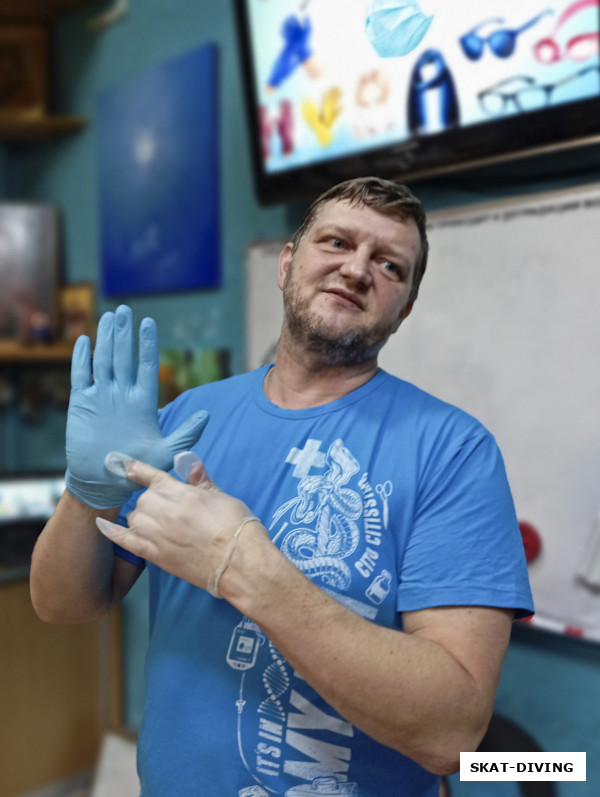 Аксенов Иван, о том какими должны быть перчатки для первой помощи