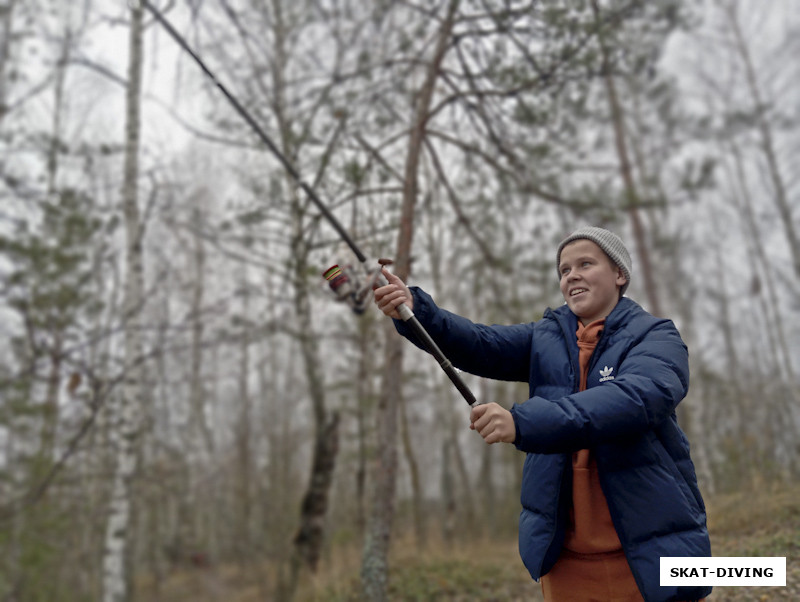 Ульянов Денис, его размашистая рыбалка порадовала собравшихся и подарила немало эмоций ему самому