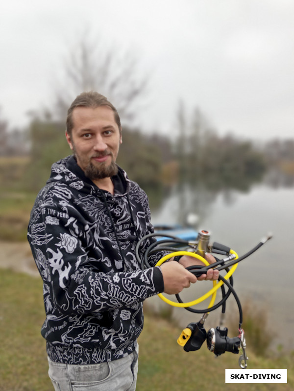 Ветров Евгений, перед своим первым выходом в сухом костюме на открытую воду