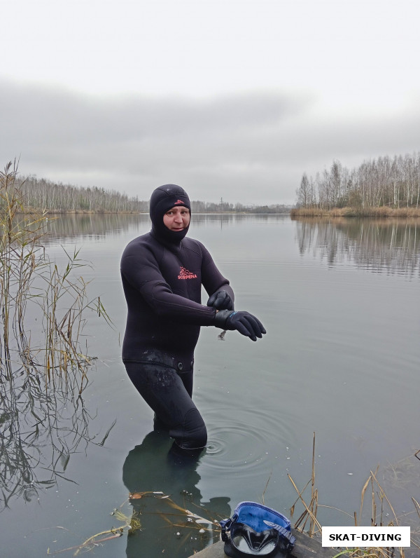 Минкин Владимир, пришлось найти для него и костюм, и теплые носки