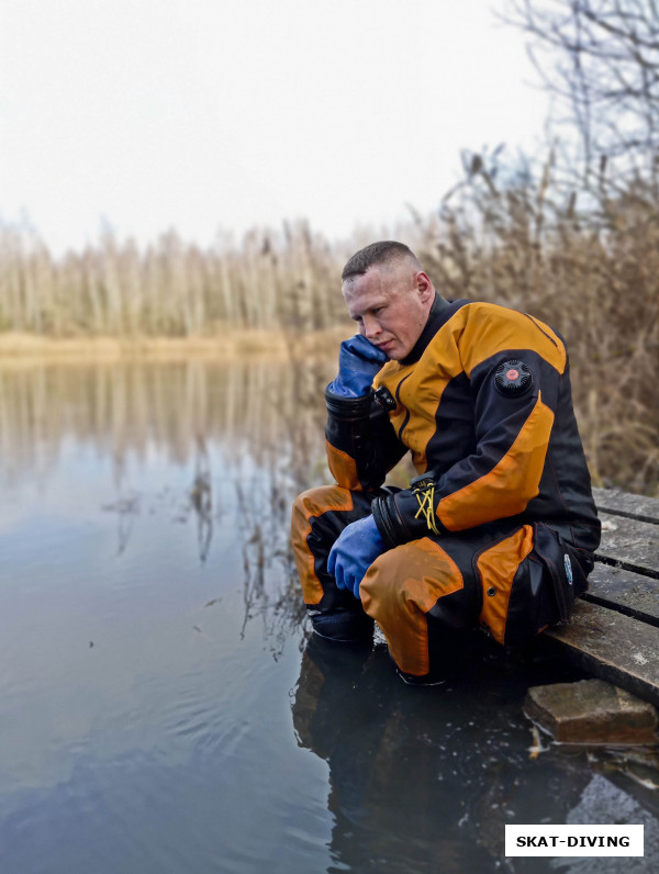 Щербаков Дмитрий, из-за глобального потепления и поднятия уровня моря легендарная статуя мыслителя выглядит нынче так