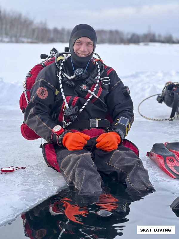 Волков Андрей, какой же у него красивый костюм получился