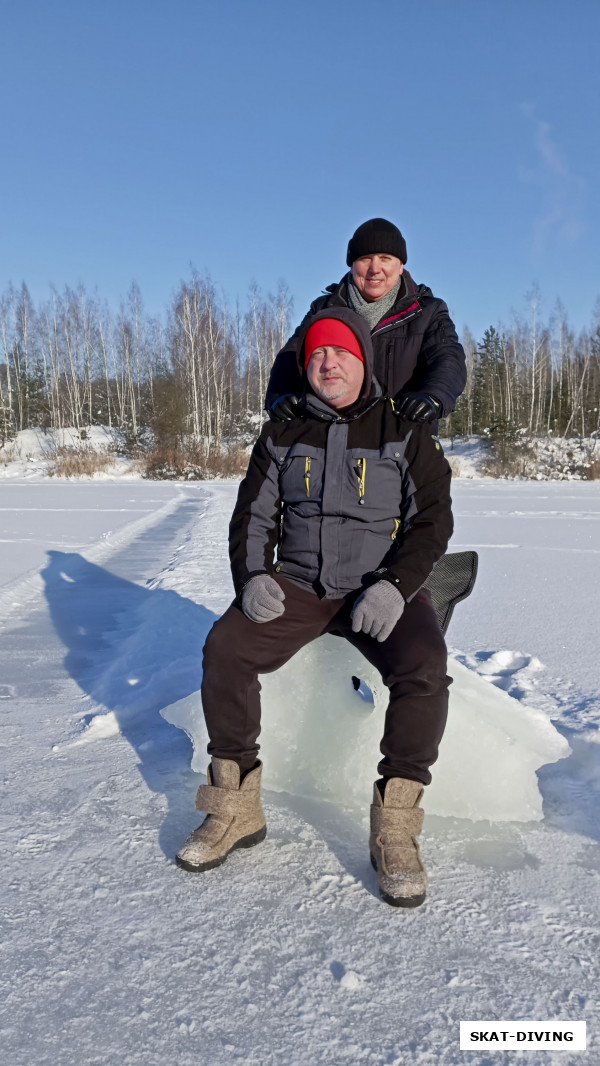 Илюхин Евгений, Мармылев Александр, Саша привез Евгения в Брянск, чтобы тот впервые нырнул под лед и, быть может, захотел таки сухой гидрокостюм