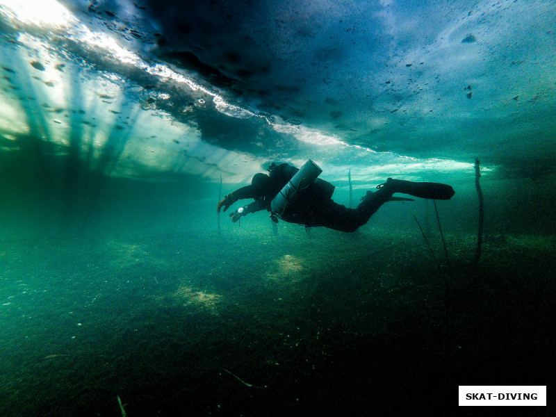 Филиппов Родион, что мы находим в этом подледном дайвинге на Керамзите?