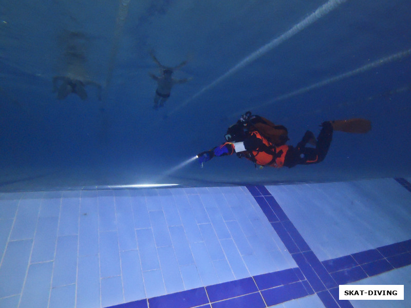 Проход над мелкой частью хорошо показывает, подружился ли студент с тримом и плавучестью