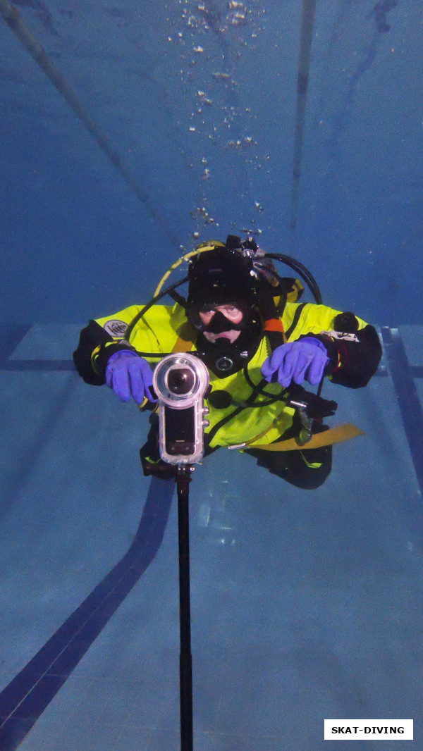 Парфенов Николай, любит, когда так много всего его снимает