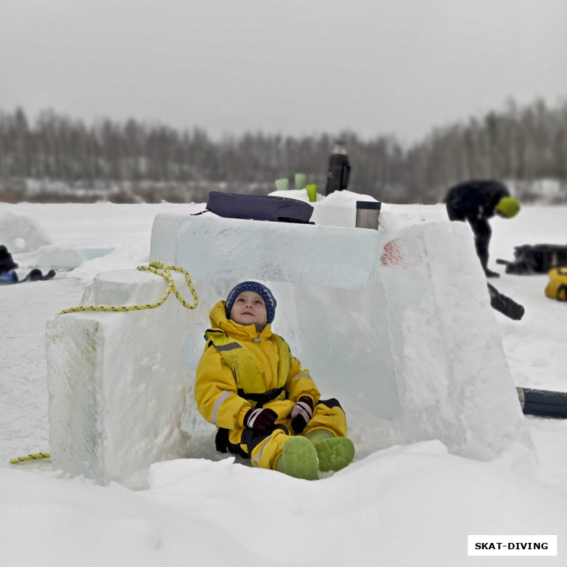 Романов Павел, Кай ждет Герду, что вызволит его из плена Снежной Королевы.