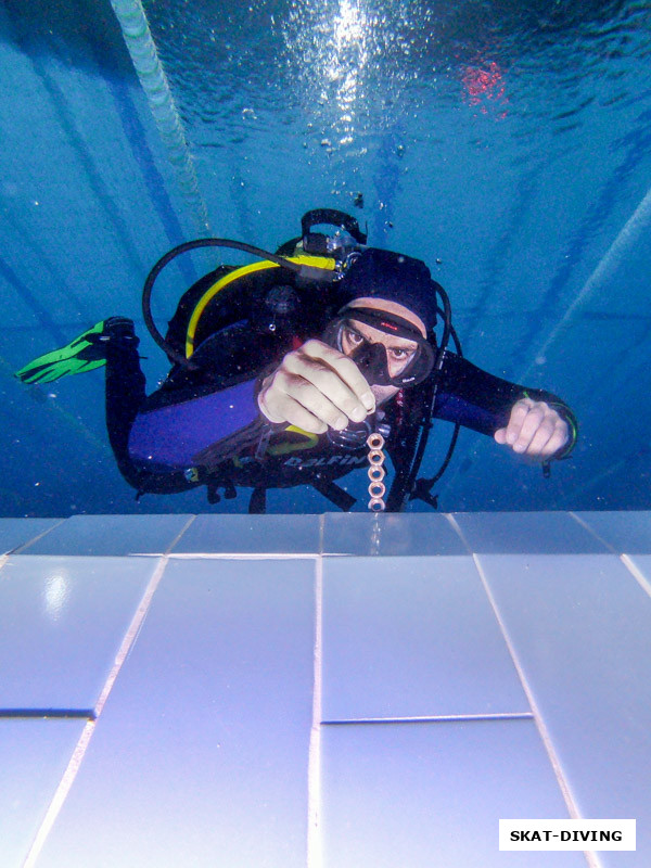 Шикун Вадим, чемпион выпуска по строительству башни из гаек