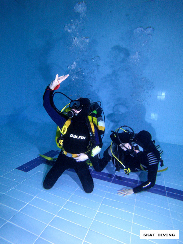 Действие происходило у статуи самовлюбленного дайвера, остров Крит