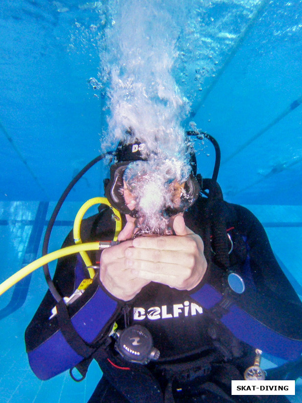 Герцик Валентин, дыхание из регулятора без крышки и без мембраны