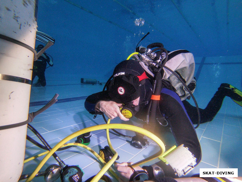 В любой момент можно сорвать с себя маску и обратиться за газом к инструктору