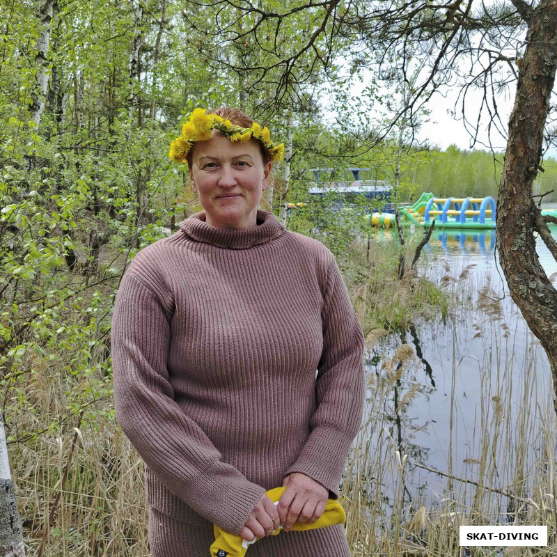 Матвеева Ольга, ну понятно, теперь всех заставят в этом венке фотографироваться...