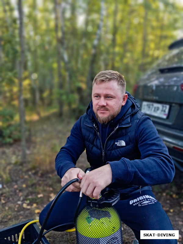 Ходунов Сергей, начал с прикручивания регулятора на баллон, а не с жилета, RUSTY DIVER