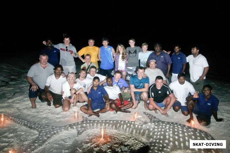 Участники сафари на Мальдивиане с 18 по 30 января 2012 вместе с командой корабля