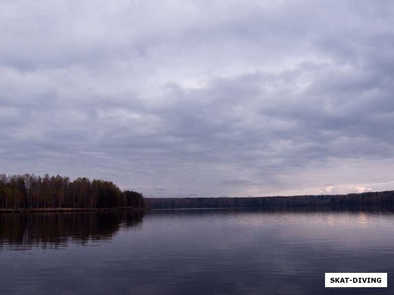 Десногорское водохранилище в октябре