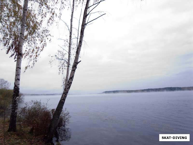 Утро начинается с тумана, когда теплая вода встречается с холодным воздухом