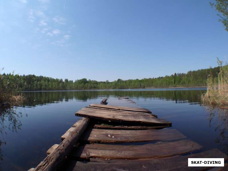 Мосток на Круглом озере, с каждым годом он выглядит все хуже и хуже