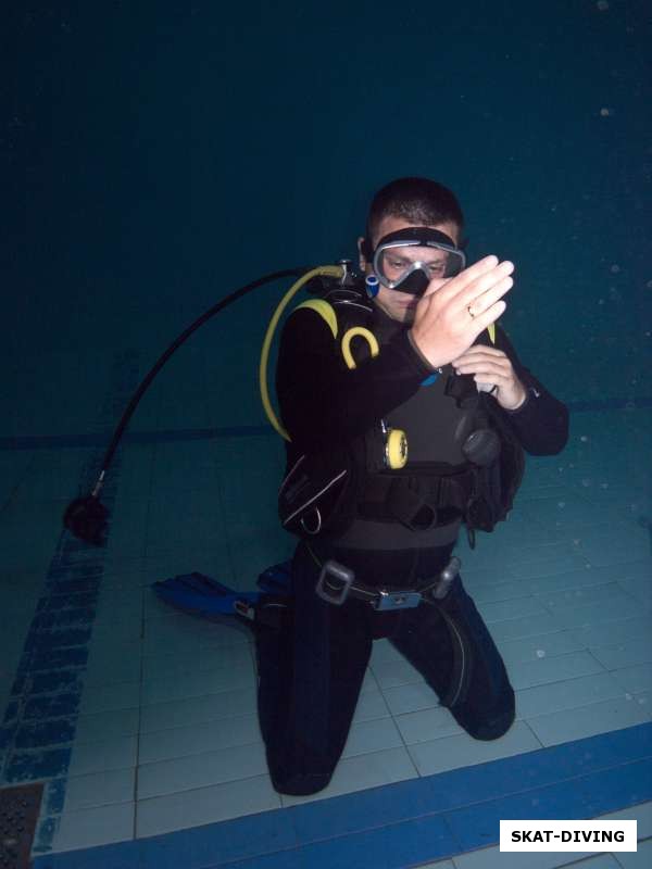 Анищенко Дмитрий, поиск регулятора под водой