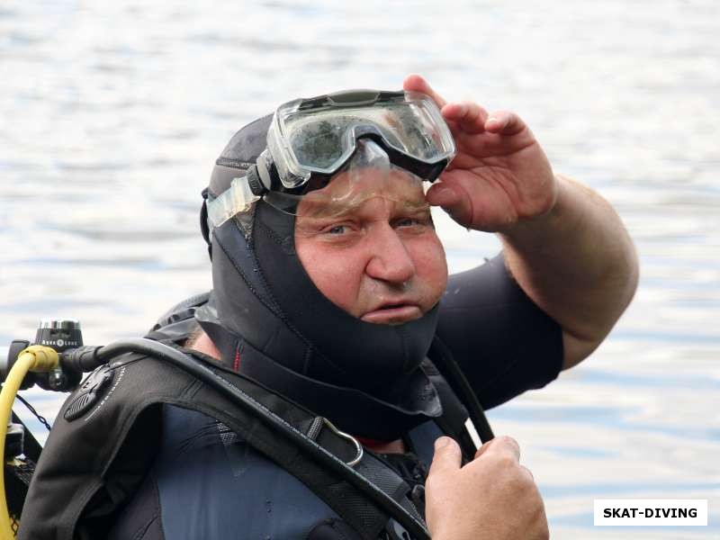 Зимин Алексей, голова явно с трудом помещается в шлем