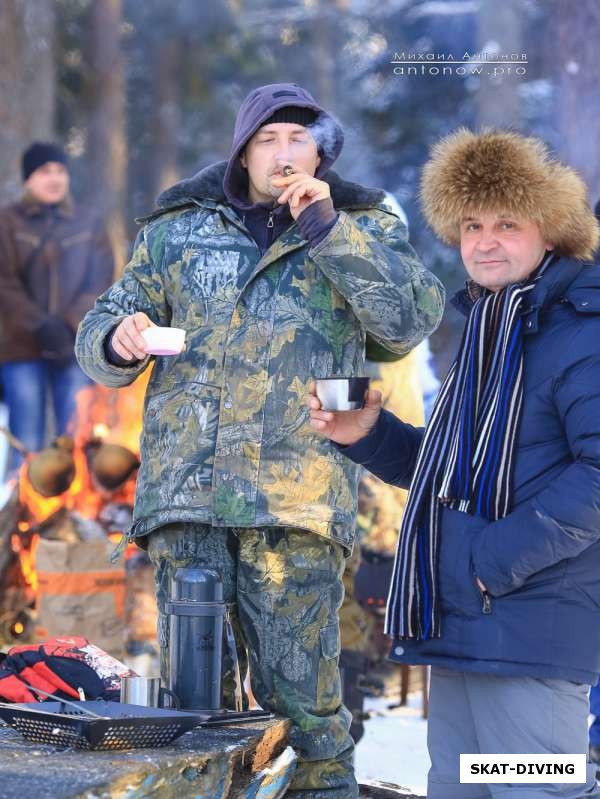 Тюрин Руслан, Земляных Валерий, давай закурим товарищ по одной