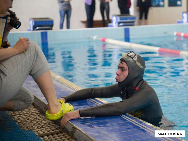 Иваницкий Анатолий, делает один разворот и выходит на 58 метрах