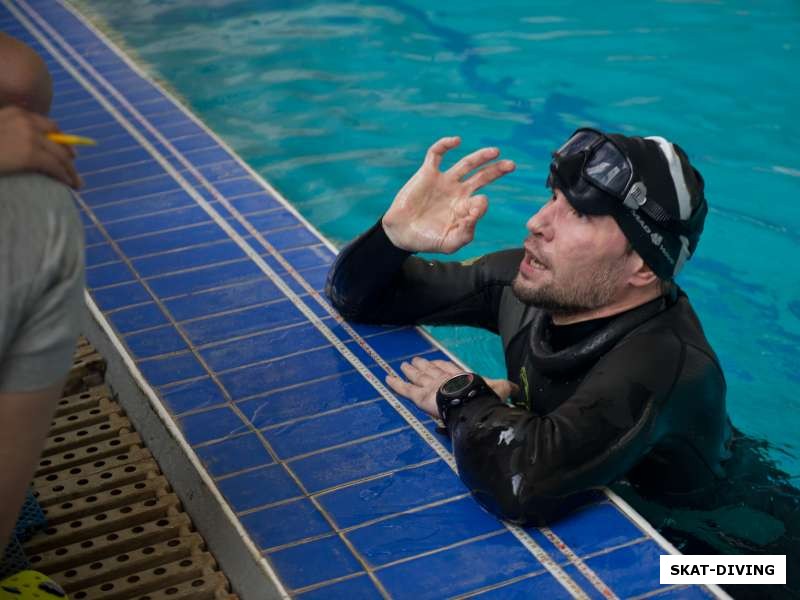 Белоусов Олег, фридайвер из Всеволожска проплывает 79 метров
