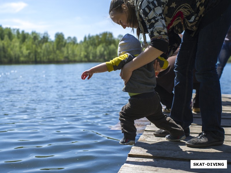 Дети рвутся к воде и водолазам, потому что дайвинг это очень классно