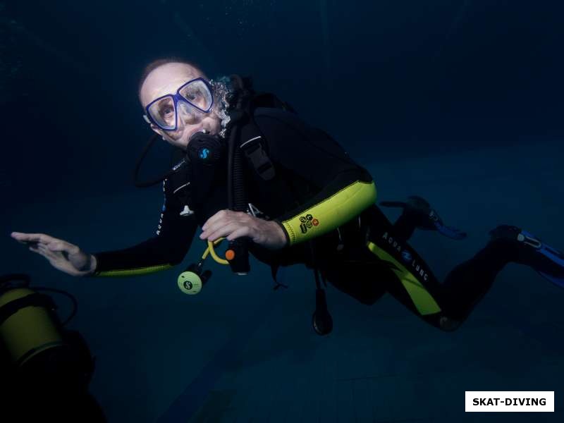 Мышьяков Сергей, первый осознанный подводный полет, сколько эмоций на этом лице