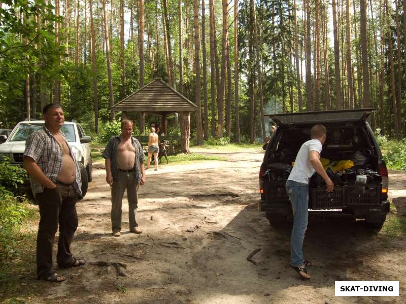 Первым делом разгружать снаряжение, а все остальное потом...