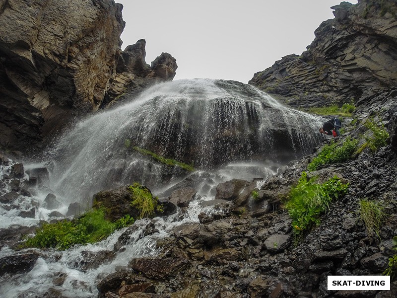 Водопад Девичьи Косы по дороге к обсерватории