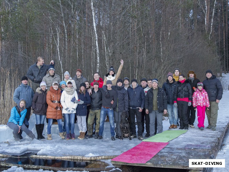 Общее фото на память о таком классном, добром, веселом и позитивном дне. С нетерпением ждем следующего 19 января!