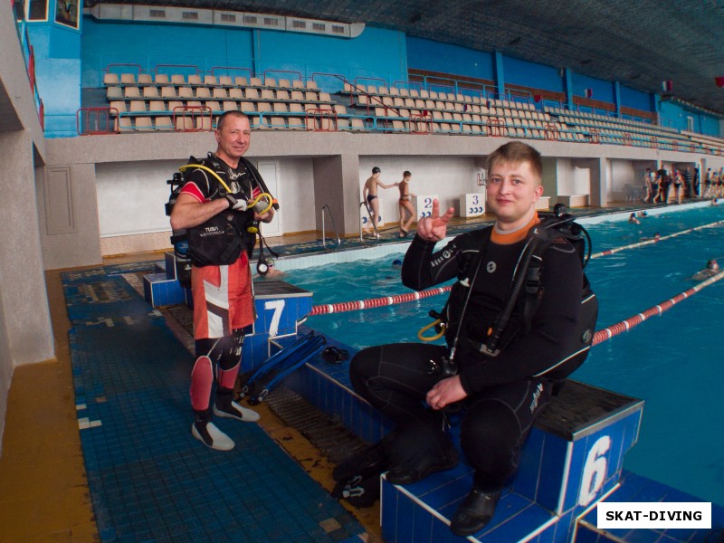 Кружалин Игорь, Карчевский Дмитрий, готовятся ко входу в воду