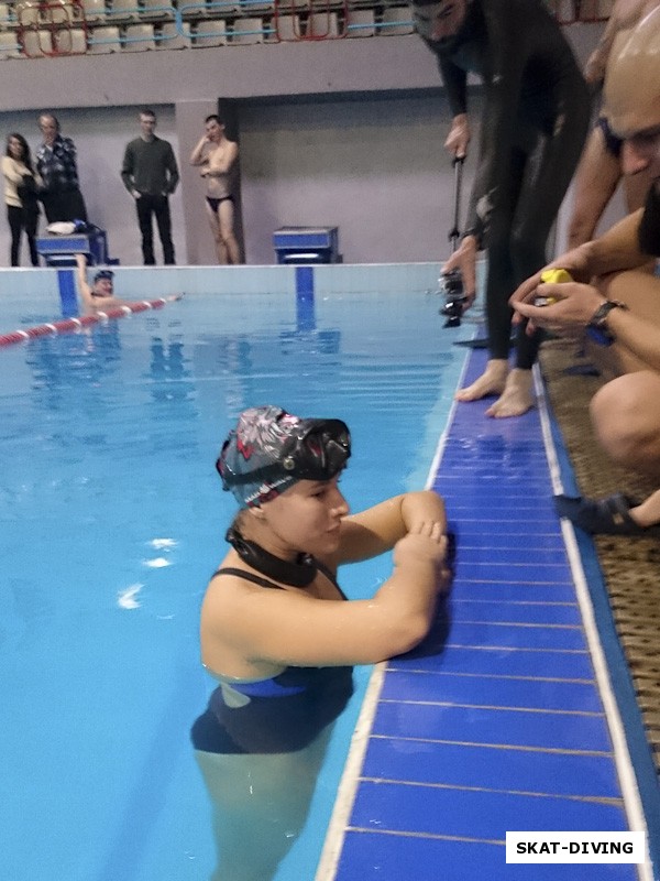 Робкина Ольга, и ее первый приближенный к соревнованиям заплыв без ласт принес результат в 42 метра