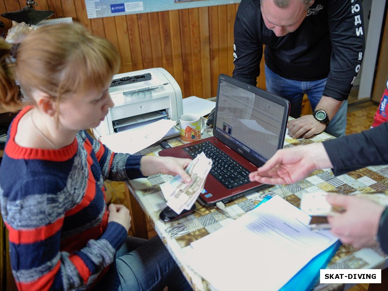 Гайнулина Анна, была не только секретарем, но и главным бухгалтером на соревнованиях