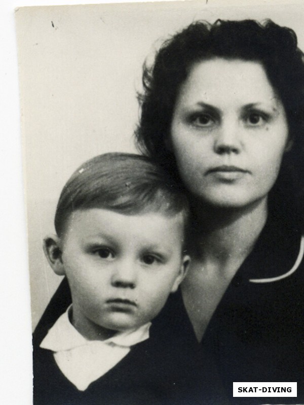 Анпилогов Дмитрий, с мамой