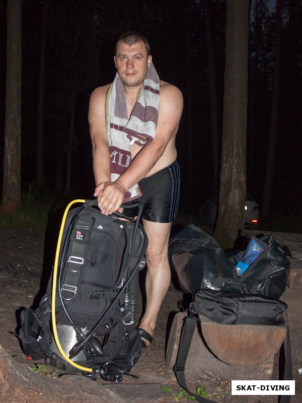 Быченков Дмитрий, с приходом ночи некоторые дайверы отправились на ночное погружение