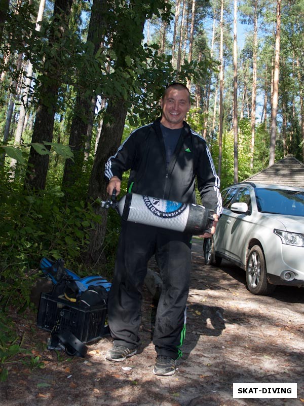 Грачев Сергей, после пары погружения на Керамзите, приехал знакомится с Круглым озером, заканчивая прохождение открытой воды по курсу OWD