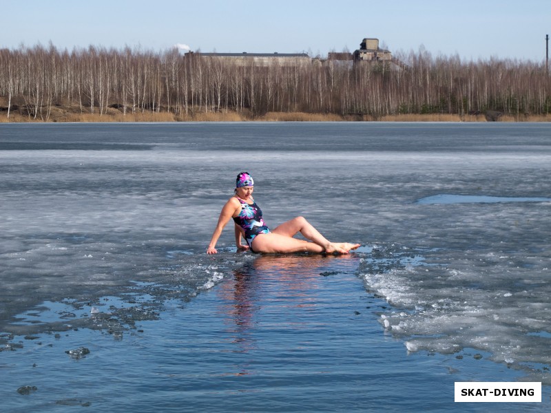 Романова Галина, подняла волну эмоций своим смелым ледяным заплывом