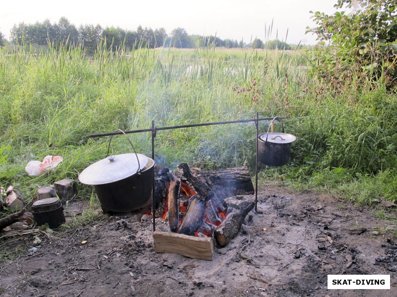 В одном котелке уха, в другом гречневая каша... Как говориться есть и «первое» и «второе»