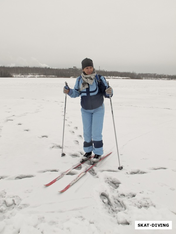 Романова Галина, пока мальчики играются с дорогими игрушками, девочки катаются на лыжах