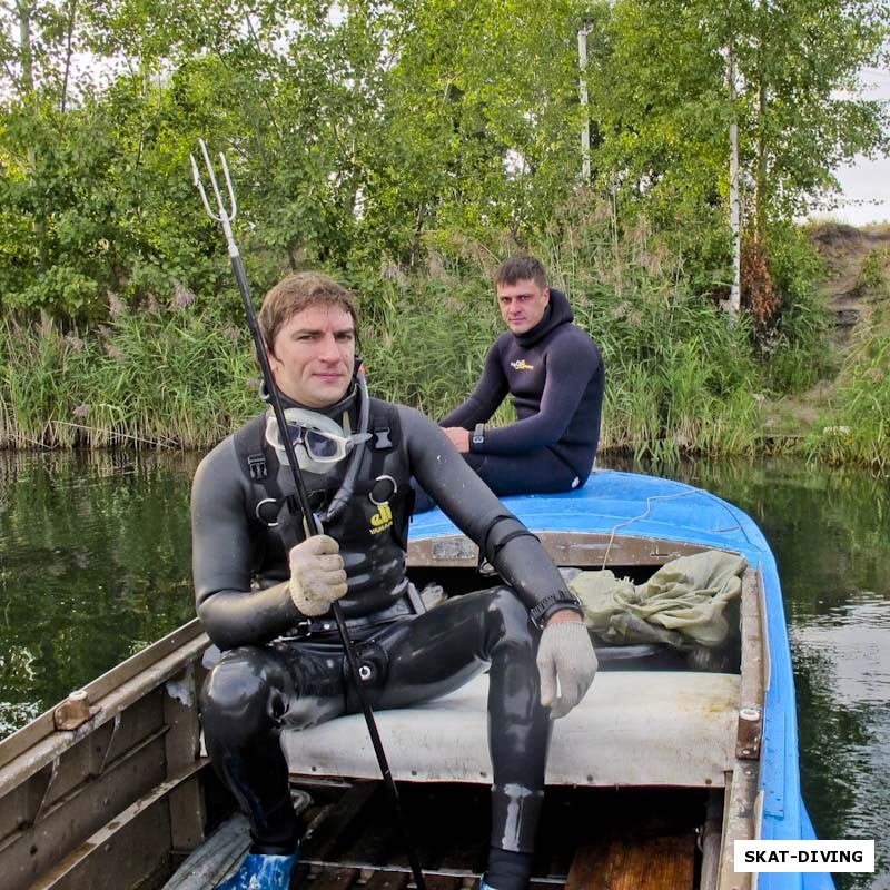 Евдокимов Александр, Волков Дмитрий, Нептун следит за вами подводники, помните: «ничего не трогать, никого не беспокоить и не оставлять после себя следов» по-поводу третьего правила и трудились